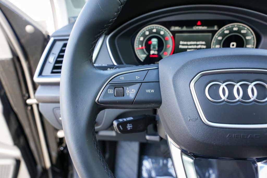 2022 Audi Q5 40 Premium Plus photo 17
