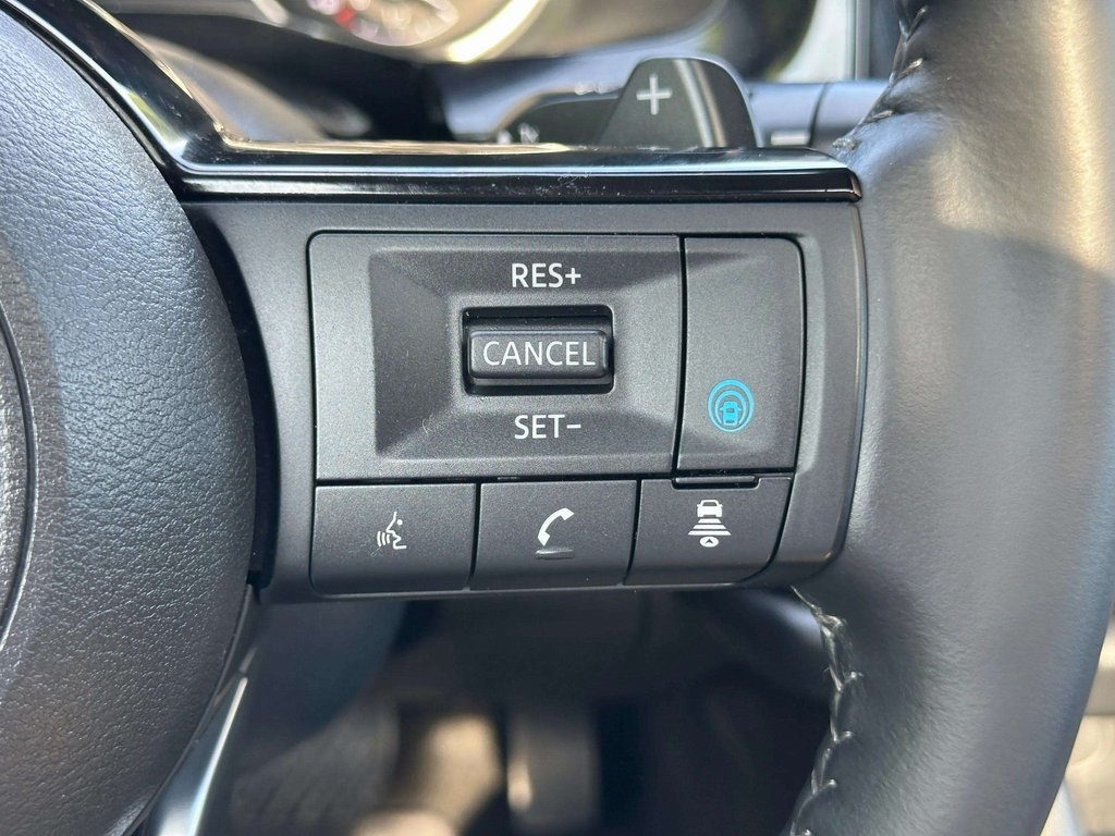 2024 Nissan Pathfinder SL photo 17