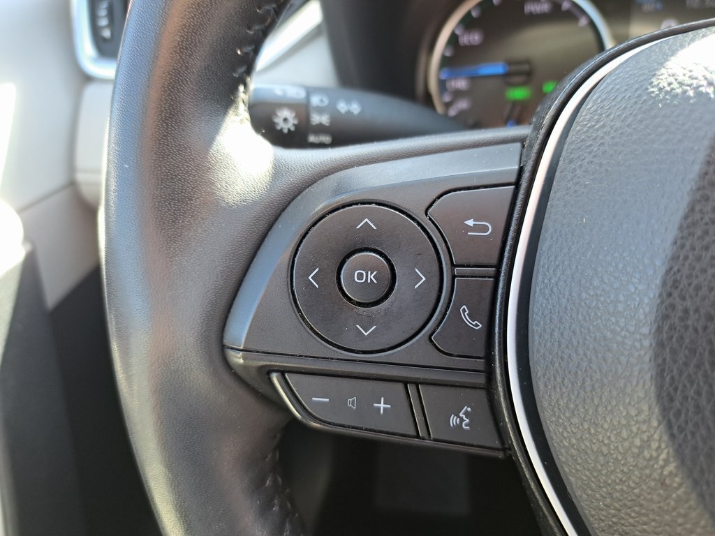 2022 Toyota RAV4 Hybrid XLE photo 21