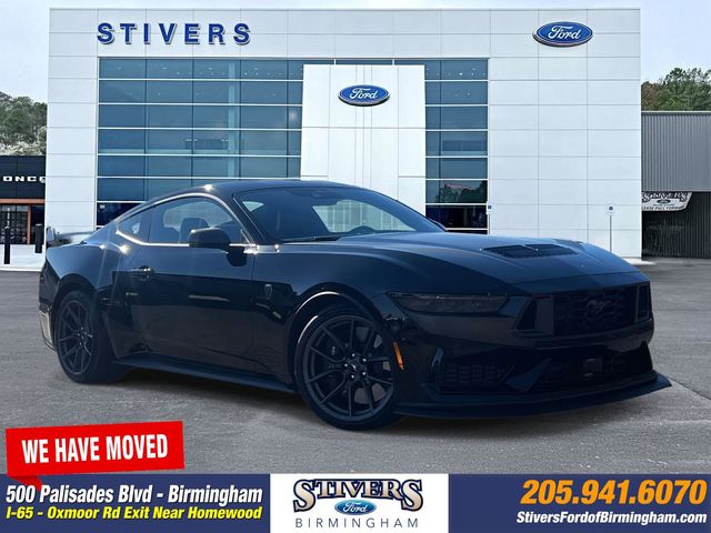 2025 Ford Mustang Dark Horse's photo