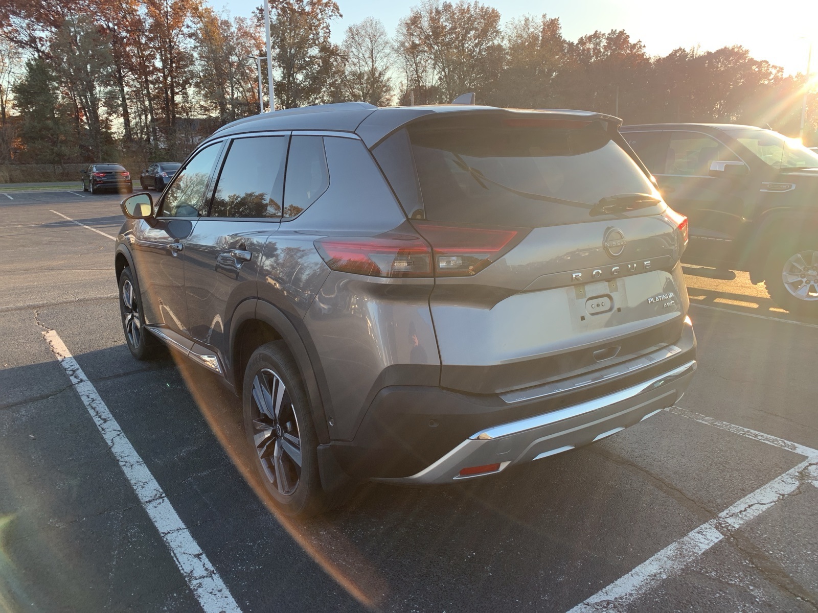 2023 Nissan Rogue Platinum photo 3