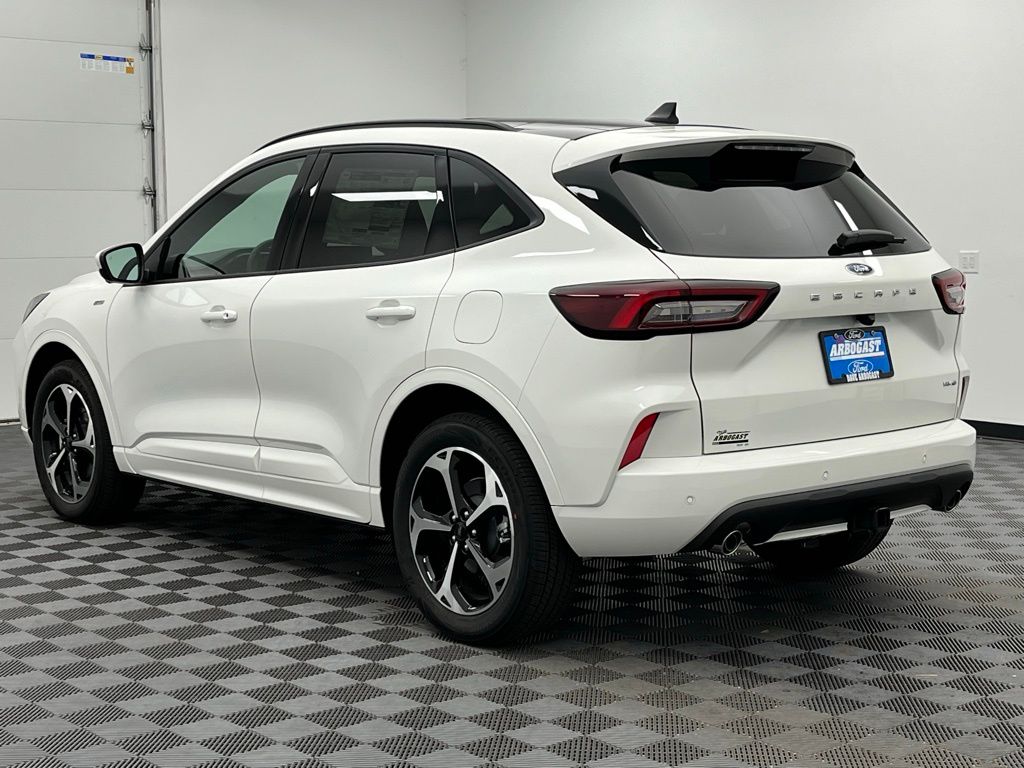 2024 Ford Escape ST-Line Select photo 5