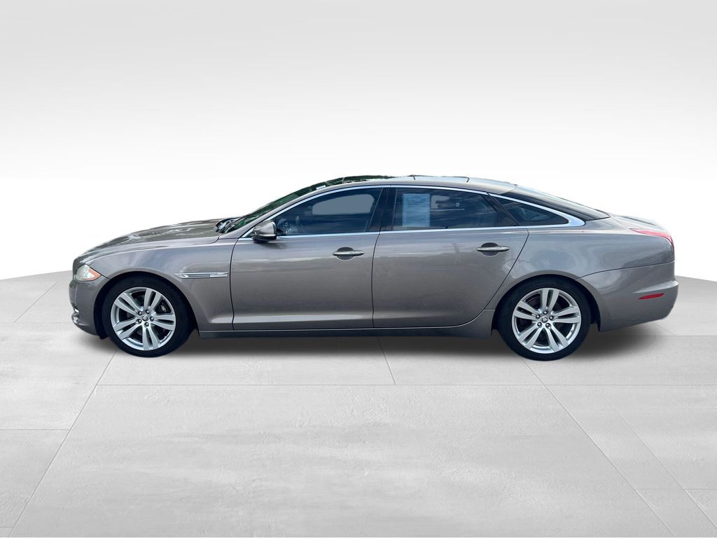 2011 Jaguar XJ XJL photo 2