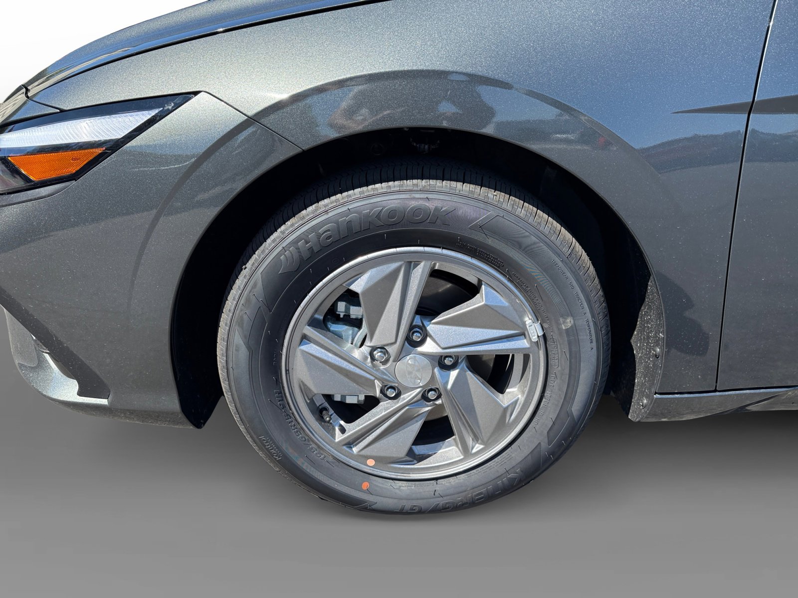 2025 Hyundai Elantra SE photo 9