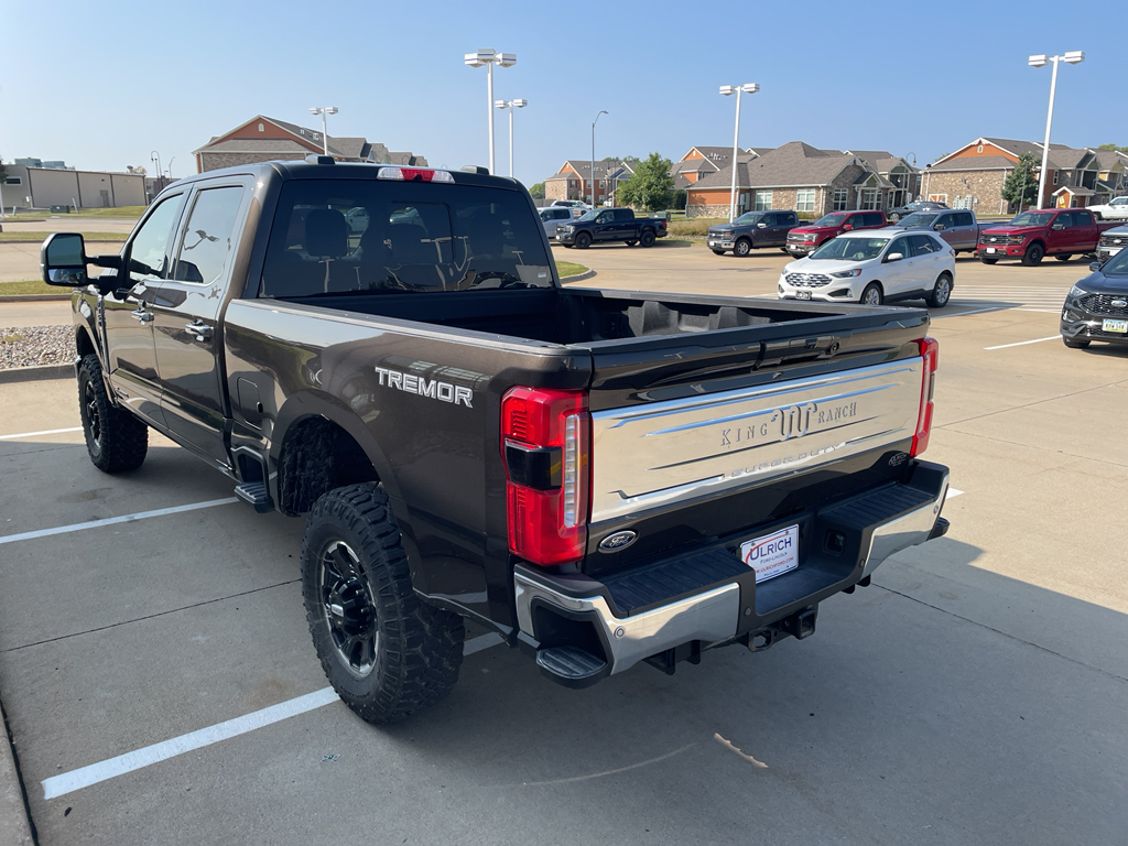 2025 Ford F-350 King Ranch photo 4