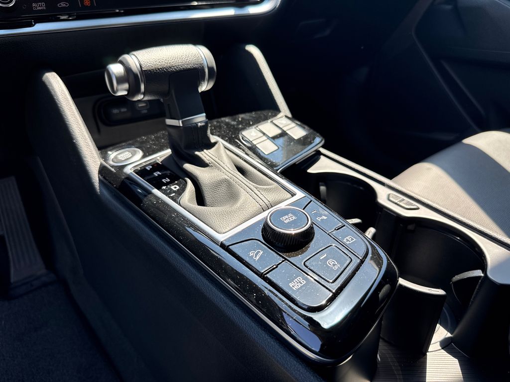 2025 Kia Sportage EX photo 28