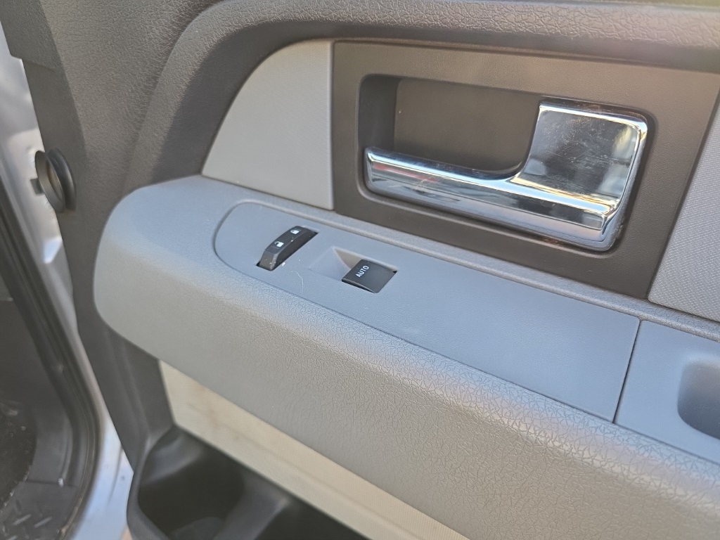 2013 Ford F-150 XLT photo 15