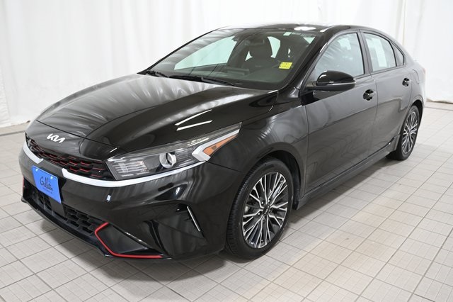2023 Kia Forte GT-Line photo 16