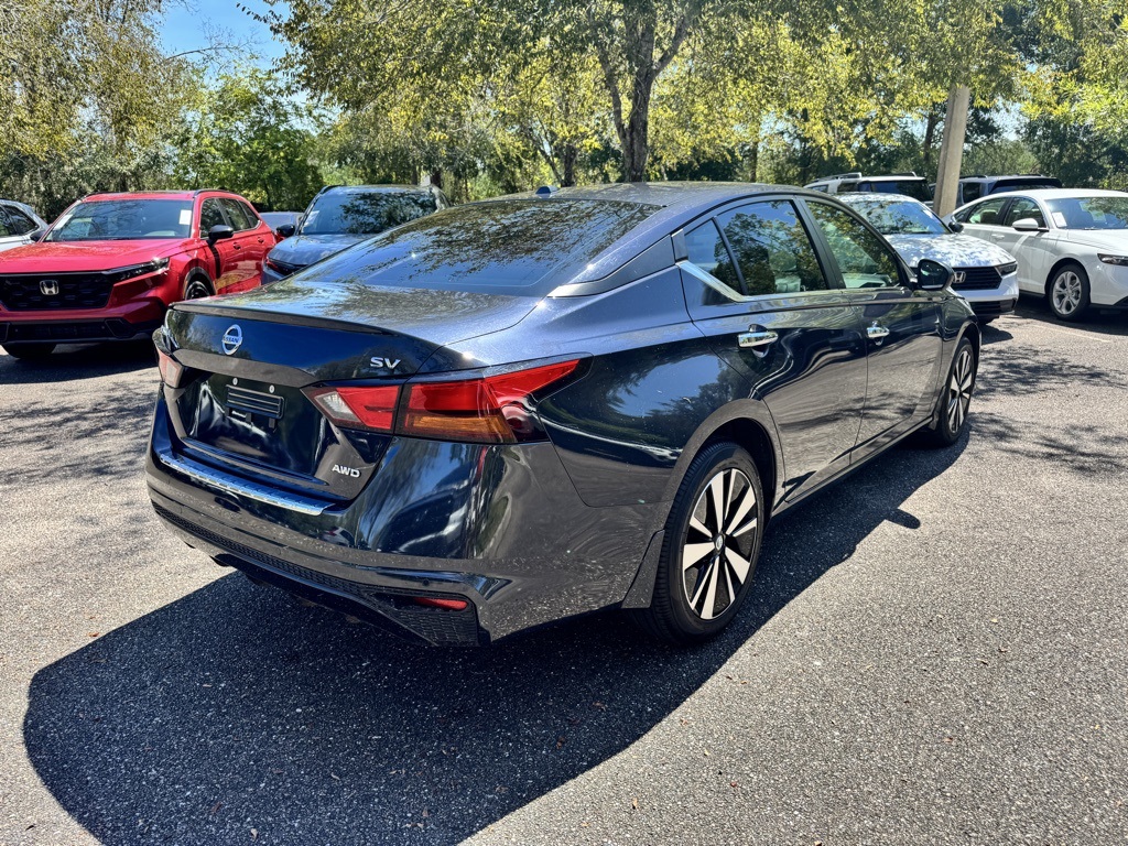 2022 Nissan Altima 2.5 SV photo 6