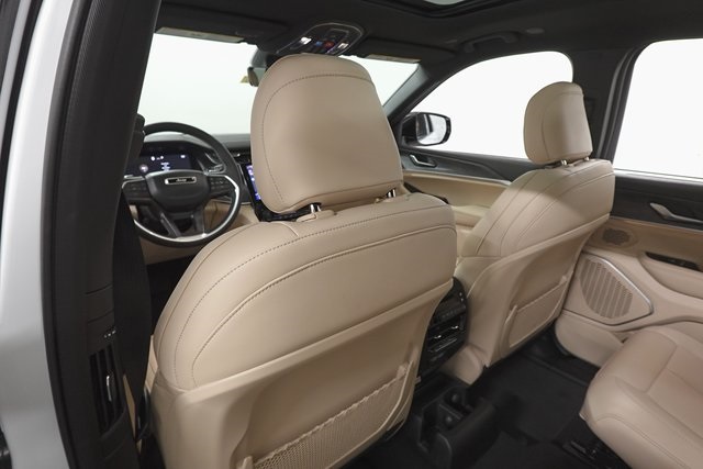 2025 Jeep Grand Cherokee Limited photo 22