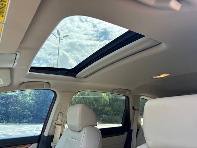 2019 Honda CR-V Touring photo 8
