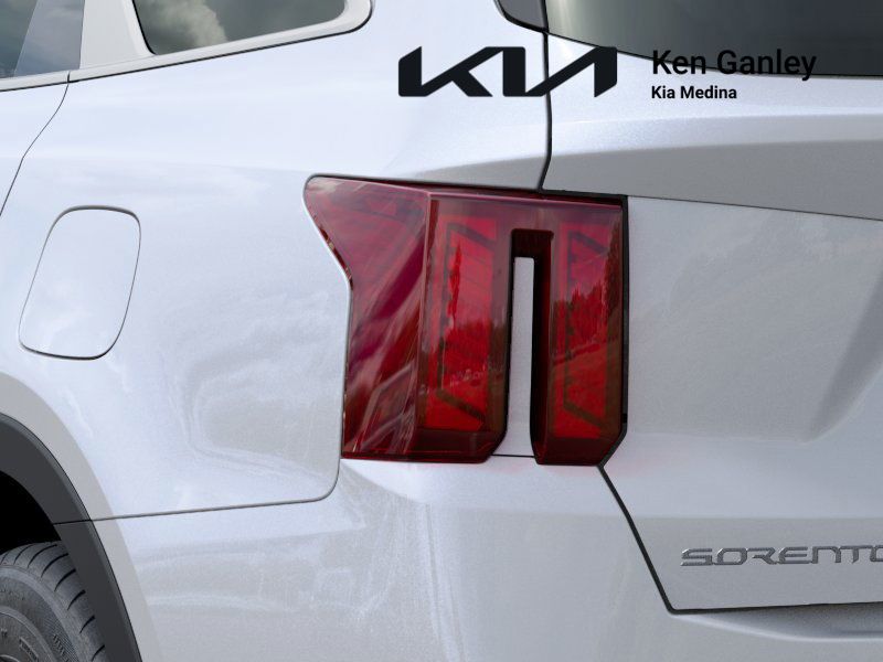 2026 Kia Sorento S photo 5