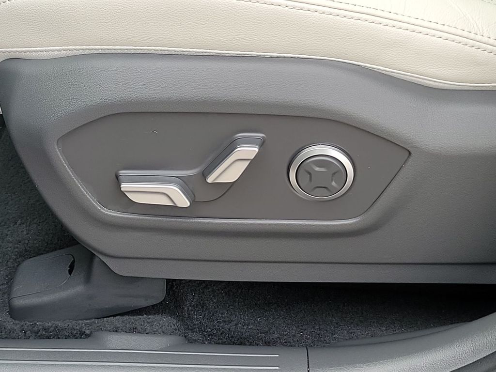 2024 Hyundai Santa Fe Limited photo 20