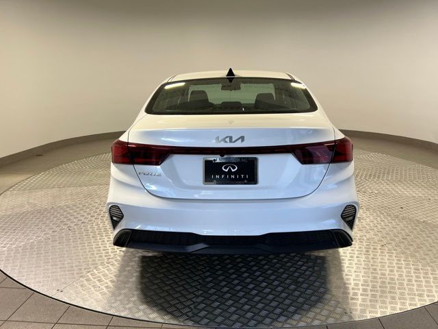 2022 Kia Forte LXS photo 4