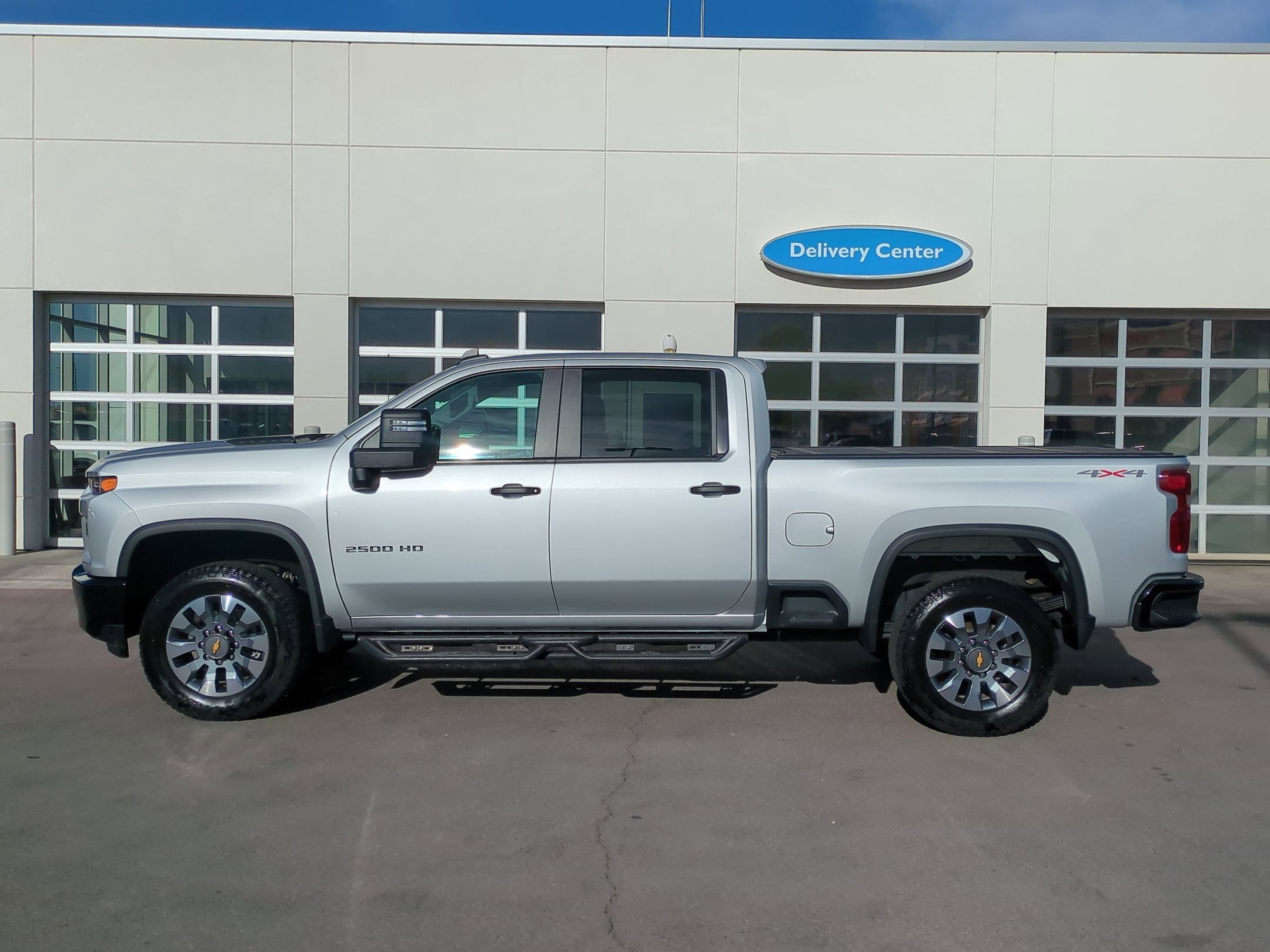 2022 Chevrolet Silverado 2500HD Custom photo 6