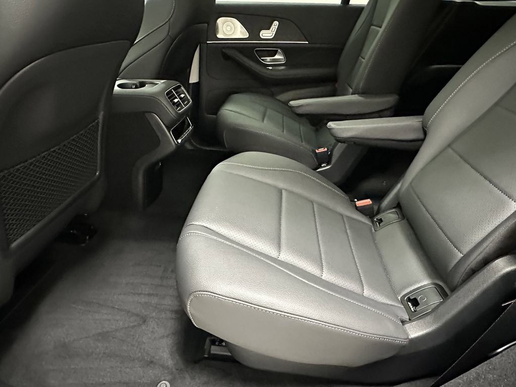 2026 Mercedes Benz GLS 450 4MATIC photo 24