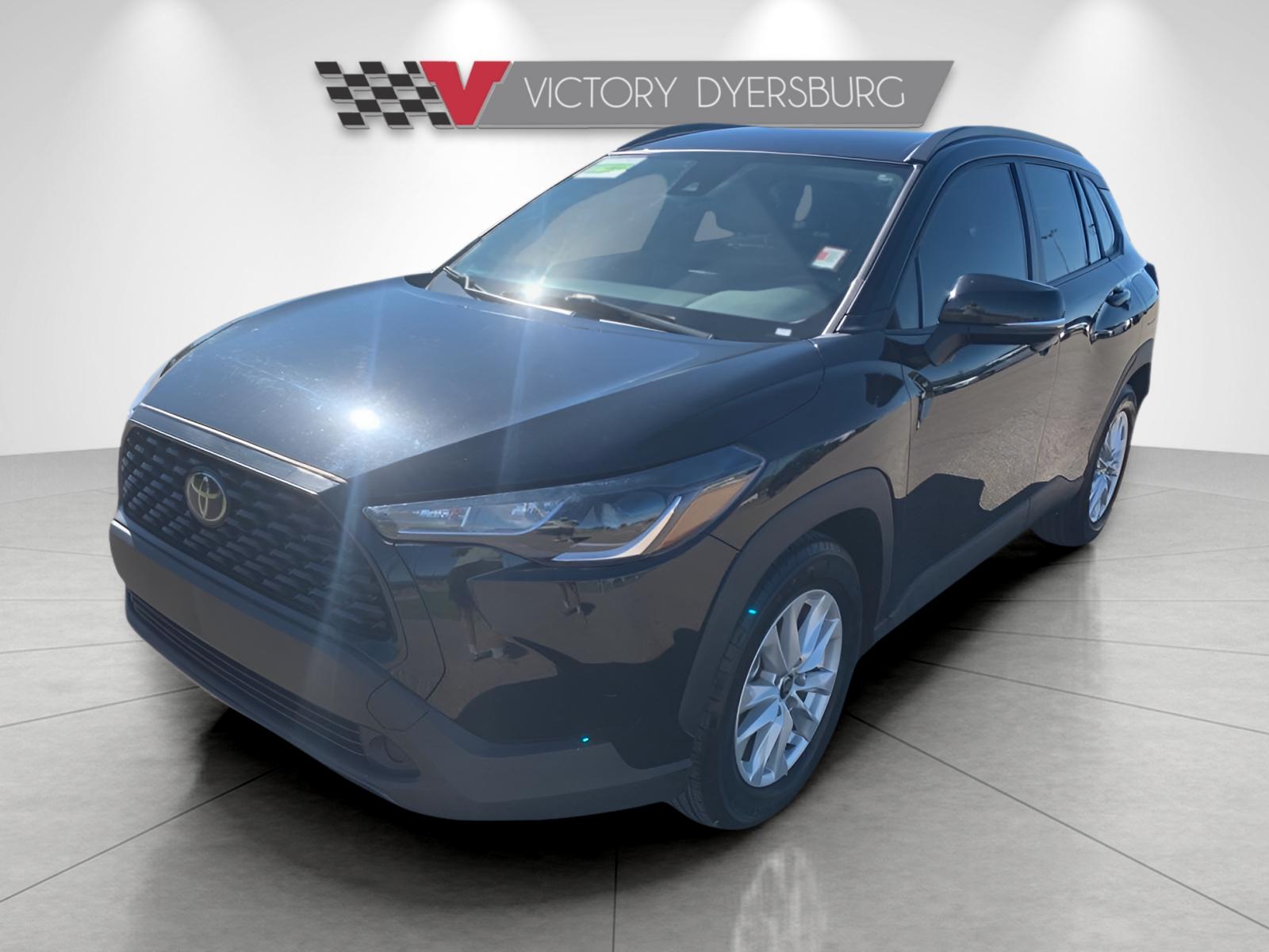 2022 Toyota Corolla Cross LE photo 3