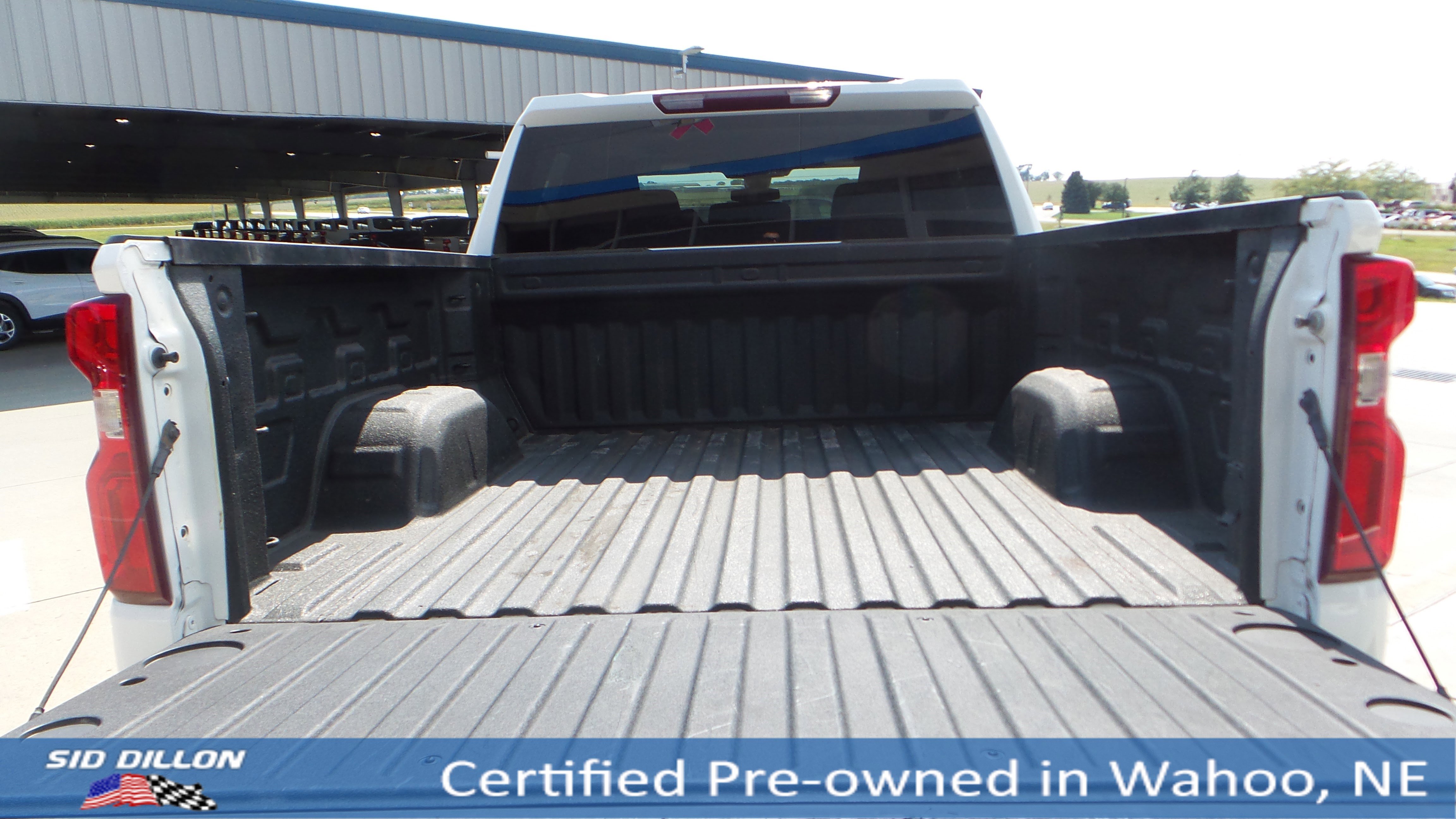 2021 Chevrolet Silverado 1500 Custom photo 3