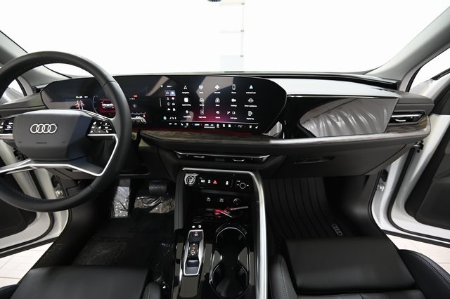 2025 Audi Q5 2.0T Premium Plus photo 2