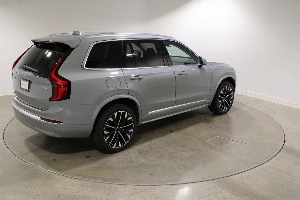 2026 Volvo XC90 T8 Plus photo 5