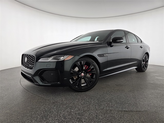 2024 Jaguar XF R-Dynamic SE's photo