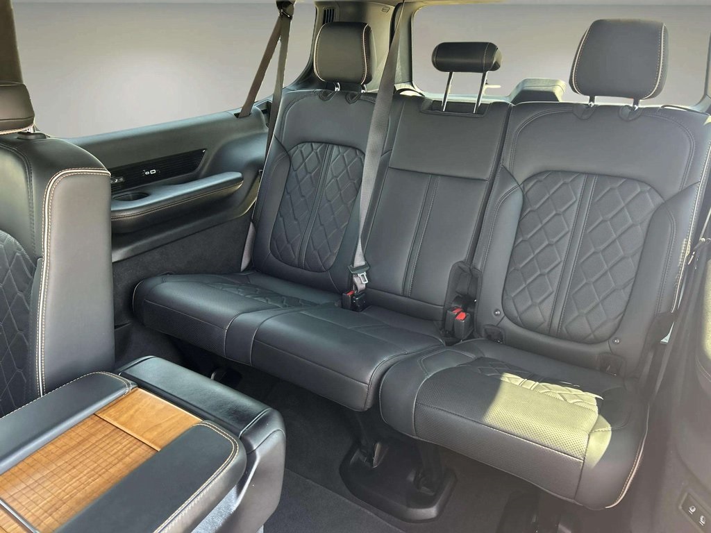 2024 Jeep Wagoneer L Series III photo 21