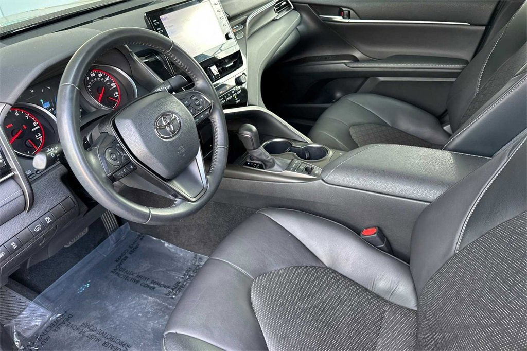 2022 Toyota Camry XSE photo 8