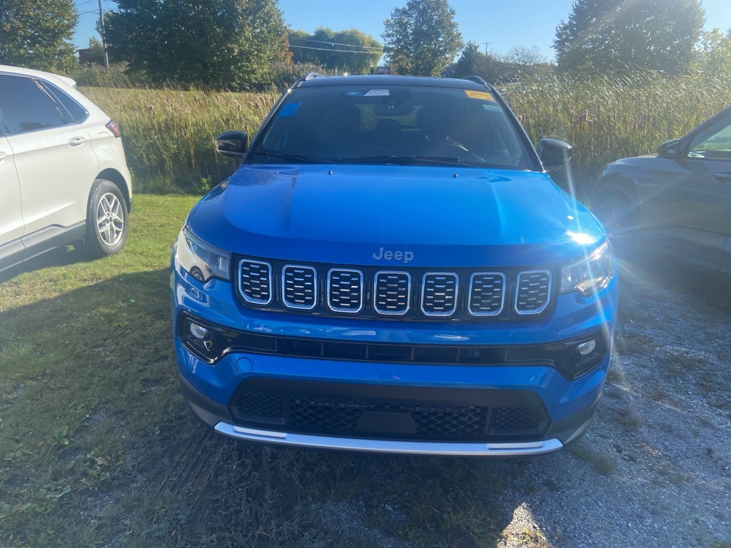 2024 Jeep Compass Limited photo 2