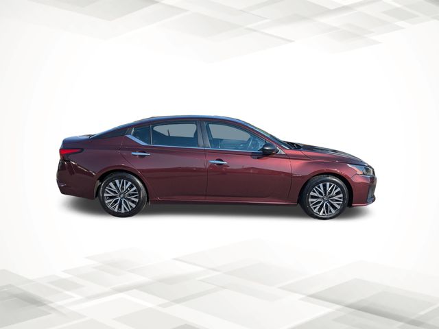 2024 Nissan Altima 2.5 SV photo 3