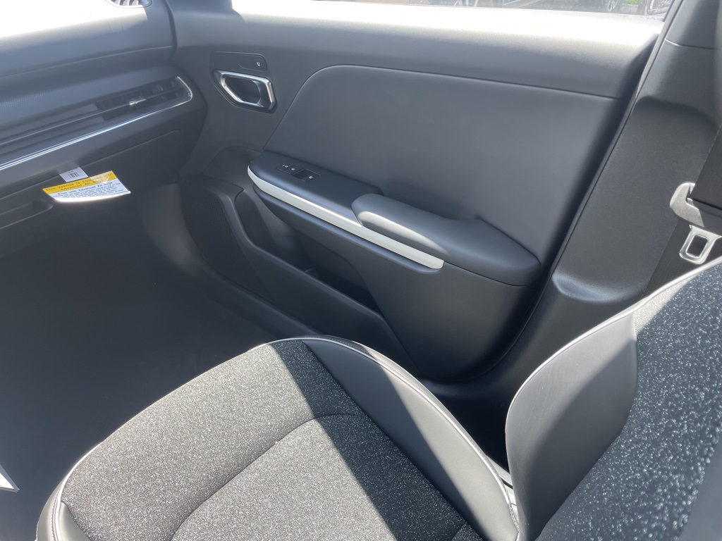 2025 Kia K4 GT-Line photo 14