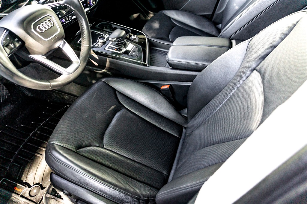 2019 Audi Q7 55 Premium Plus photo 13