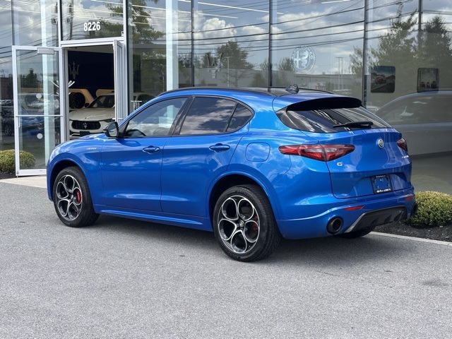 2022 Alfa Romeo Stelvio Ti Sport photo 4