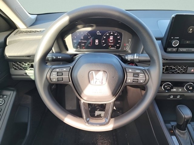2025 Honda Accord LX photo 17