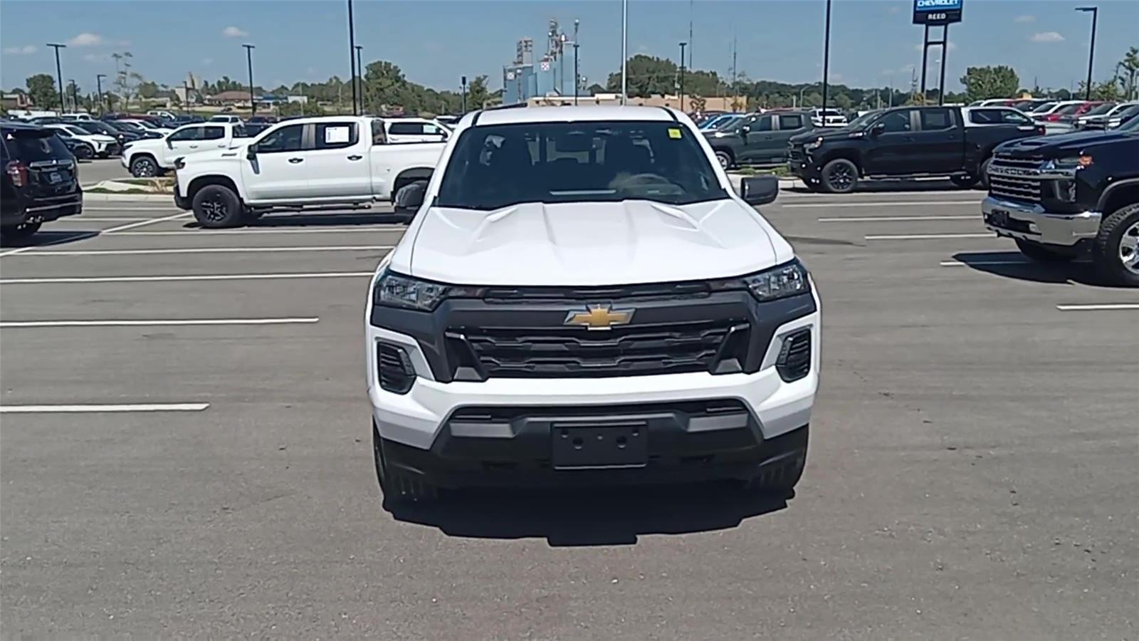 2026 Chevrolet Colorado LT photo 3
