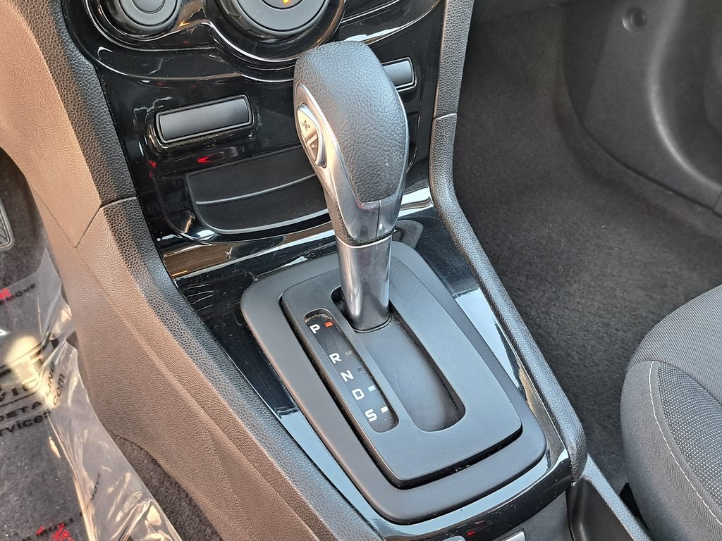 2019 Ford Fiesta SE photo 12