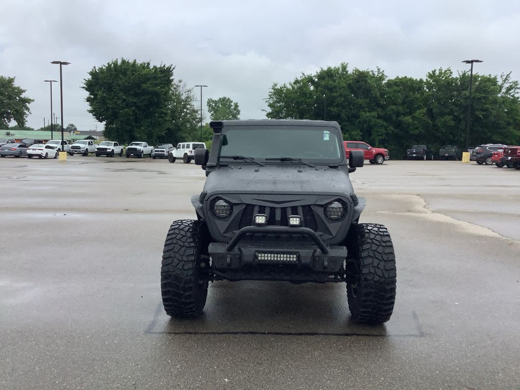 2020 Jeep Wrangler Unlimited Sahara photo 2