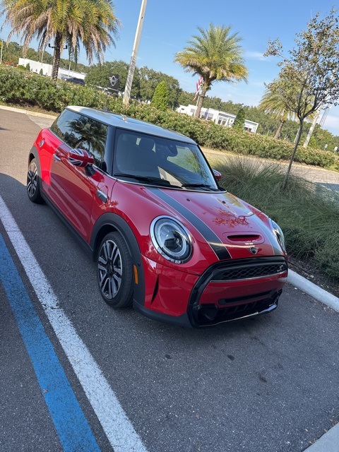 2022 Mini Cooper 2 Door Hardtop S photo 2