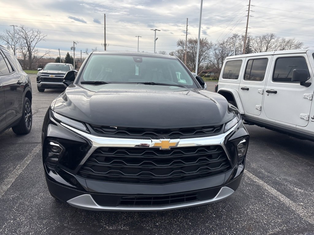 2026 Chevrolet Blazer 2LT photo 2