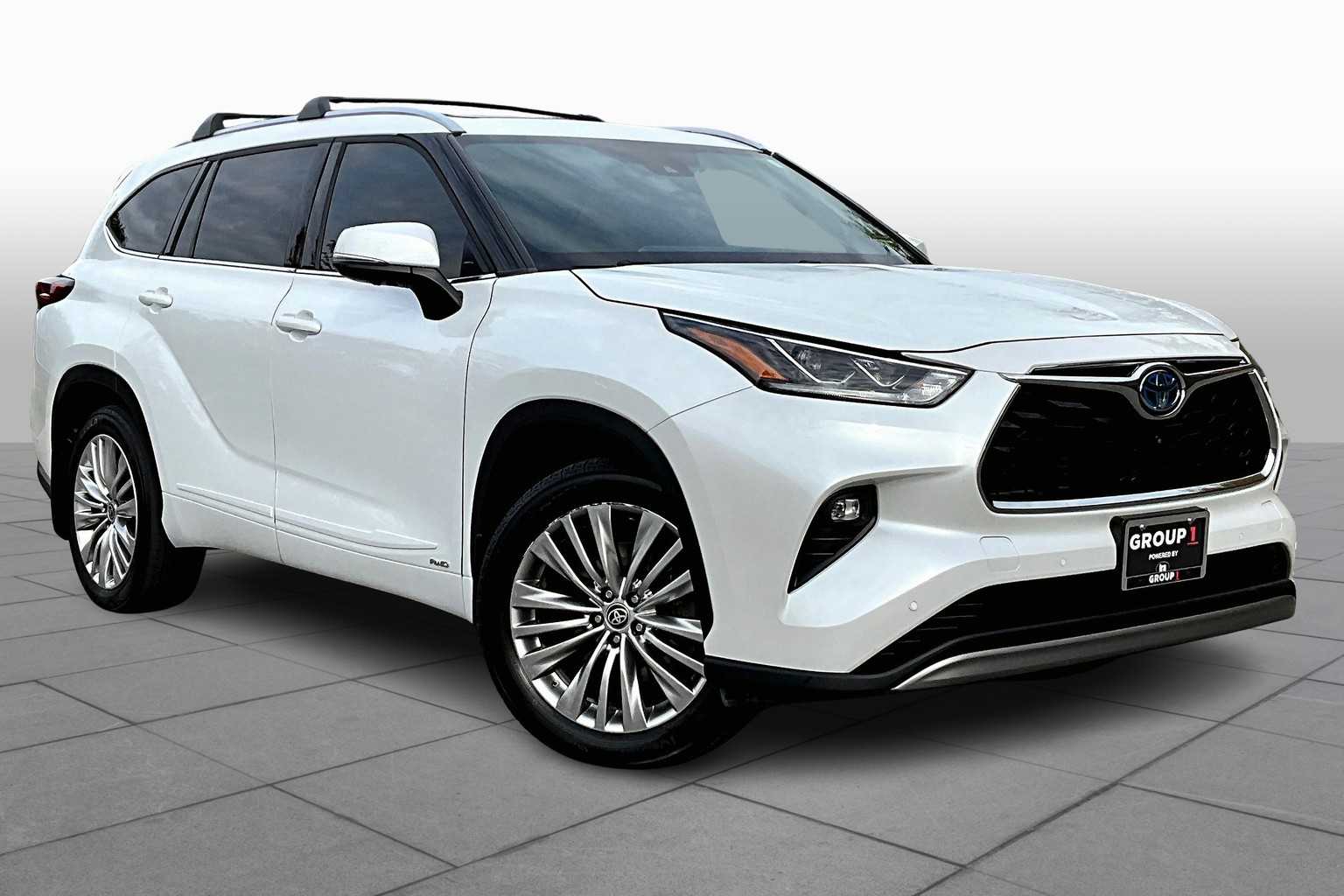 2023 Toyota Highlander Hybrid Platinum photo 2