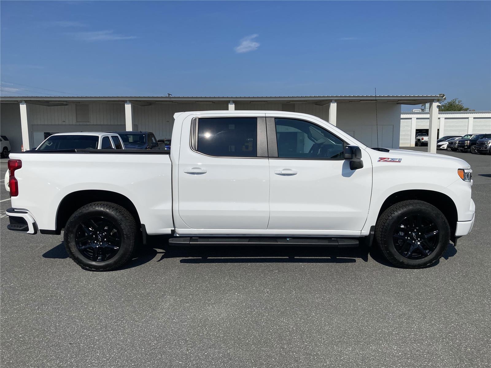 2026 Chevrolet Silverado 1500 RST photo 3