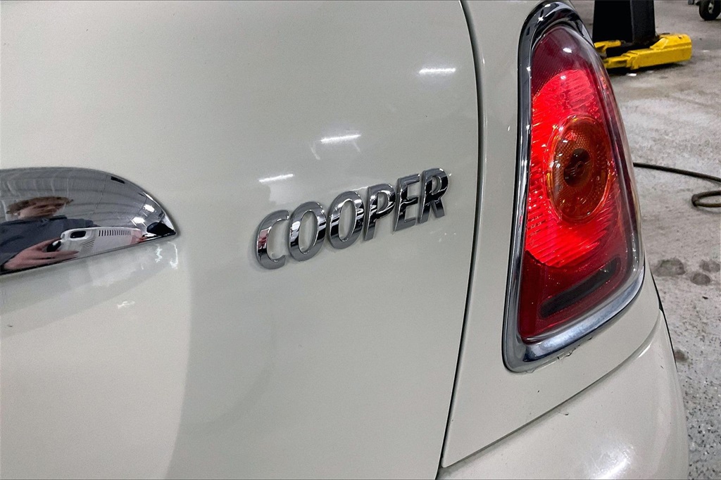 2010 MINI COOPER - Image 6