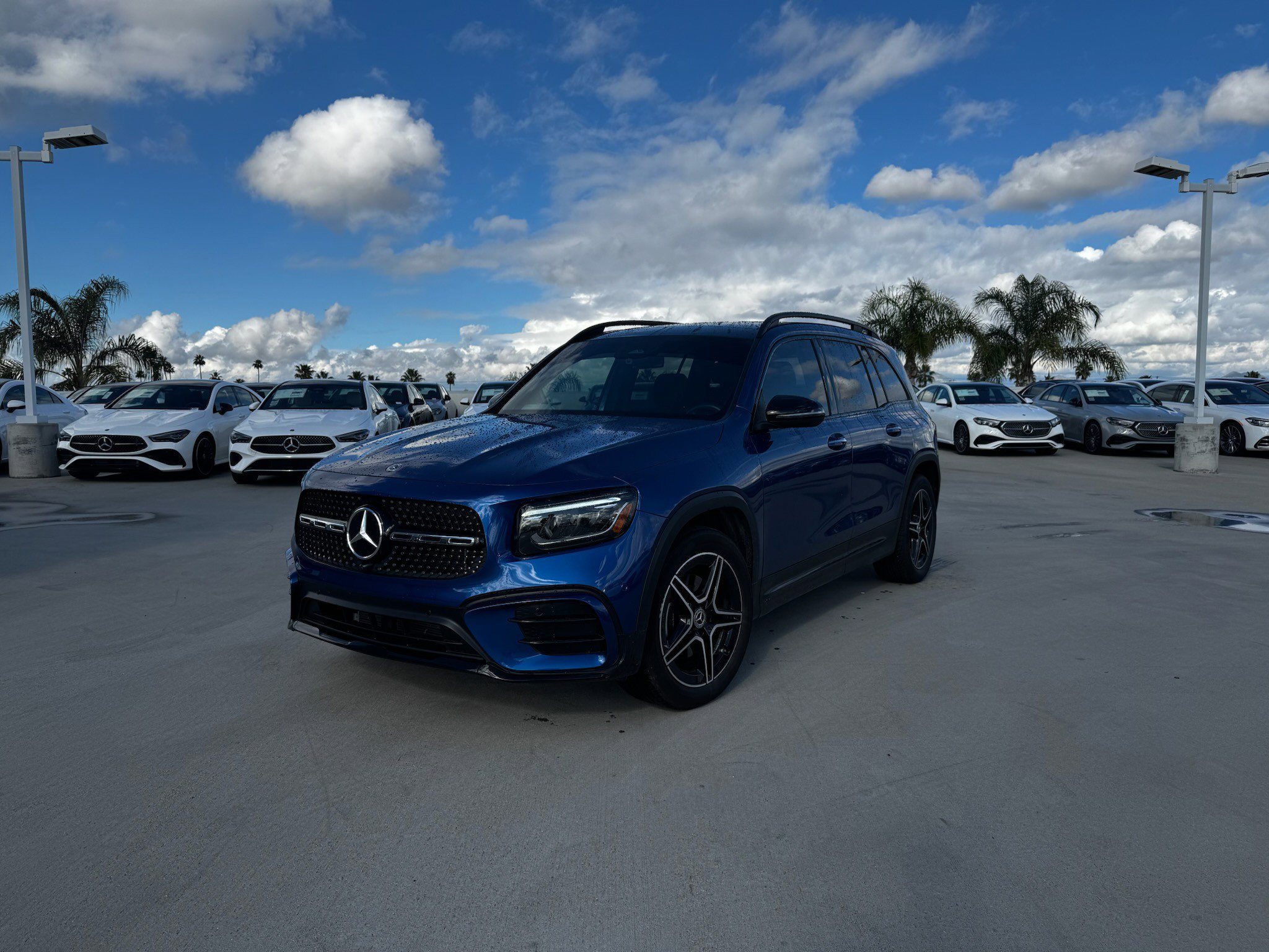 2024 Mercedes-Benz GLB Base's photo