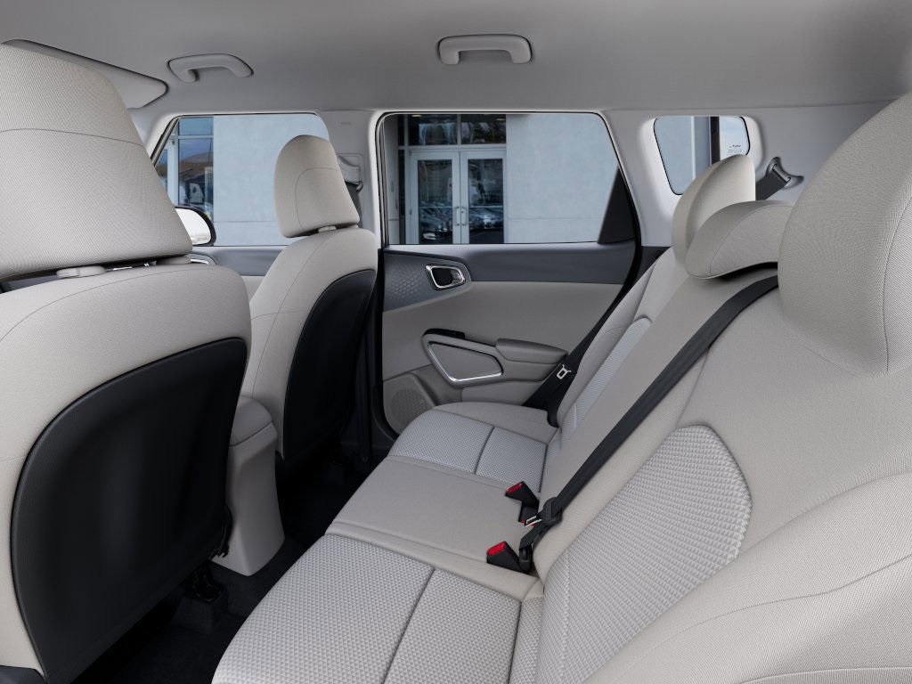 2025 Kia Soul LX photo 18