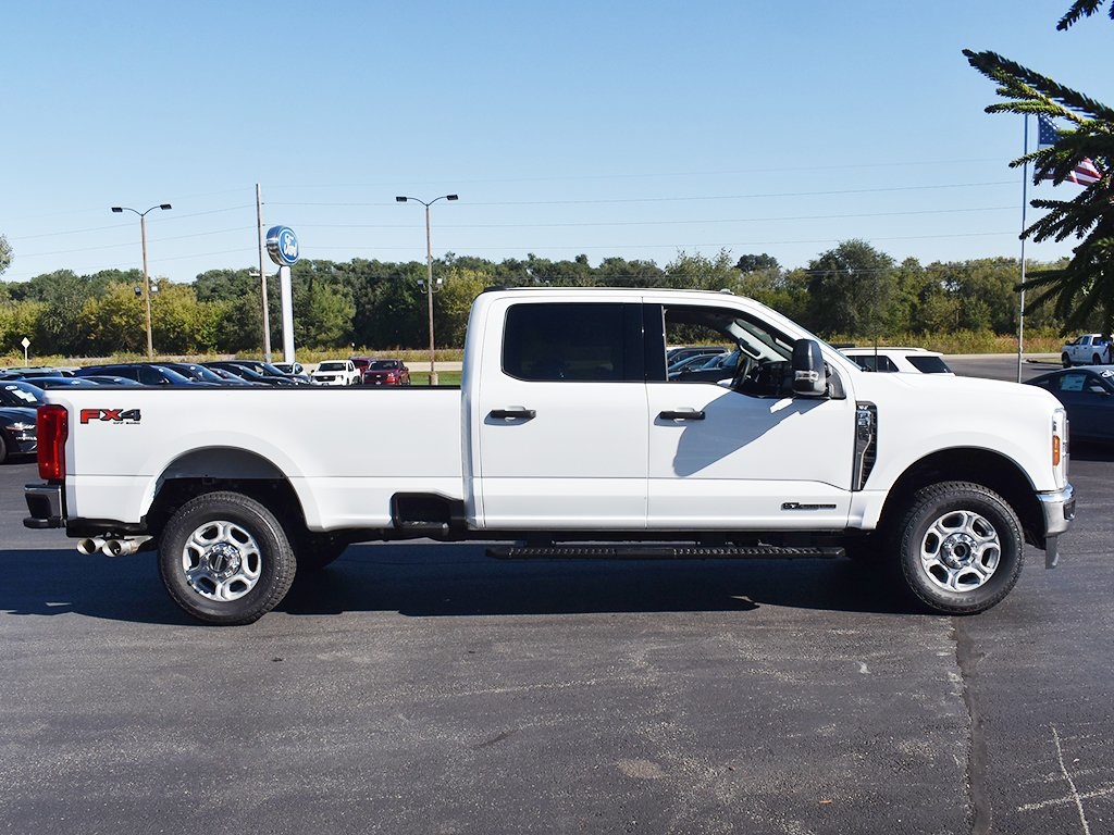 2026 Ford F-350 XLT photo 9