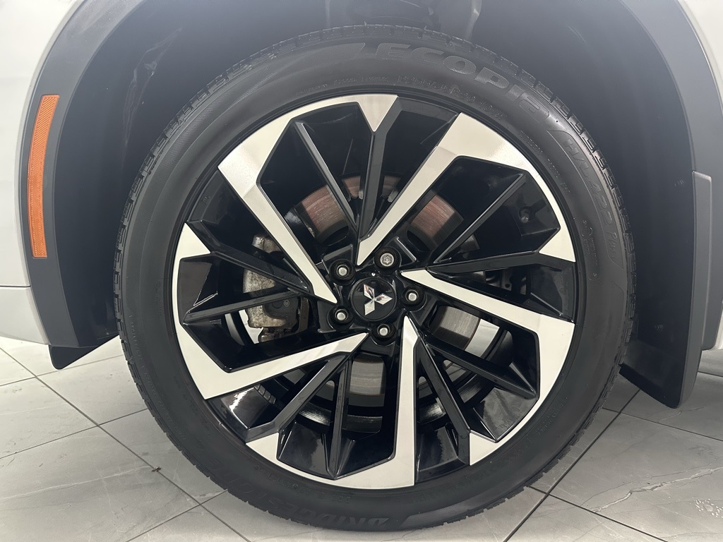 2023 Mitsubishi Outlander SEL photo 7
