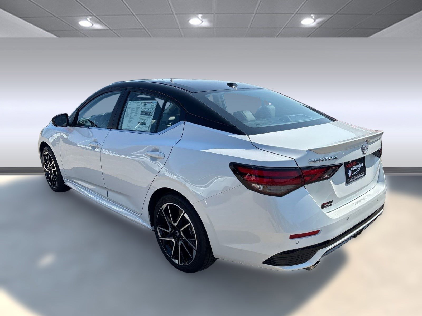 2025 Nissan Sentra SR photo 3