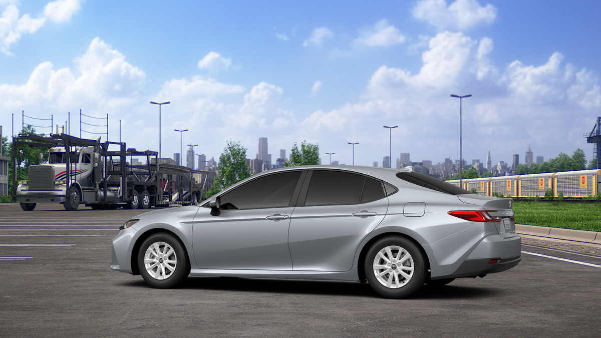 2026 Toyota Camry LE photo 3