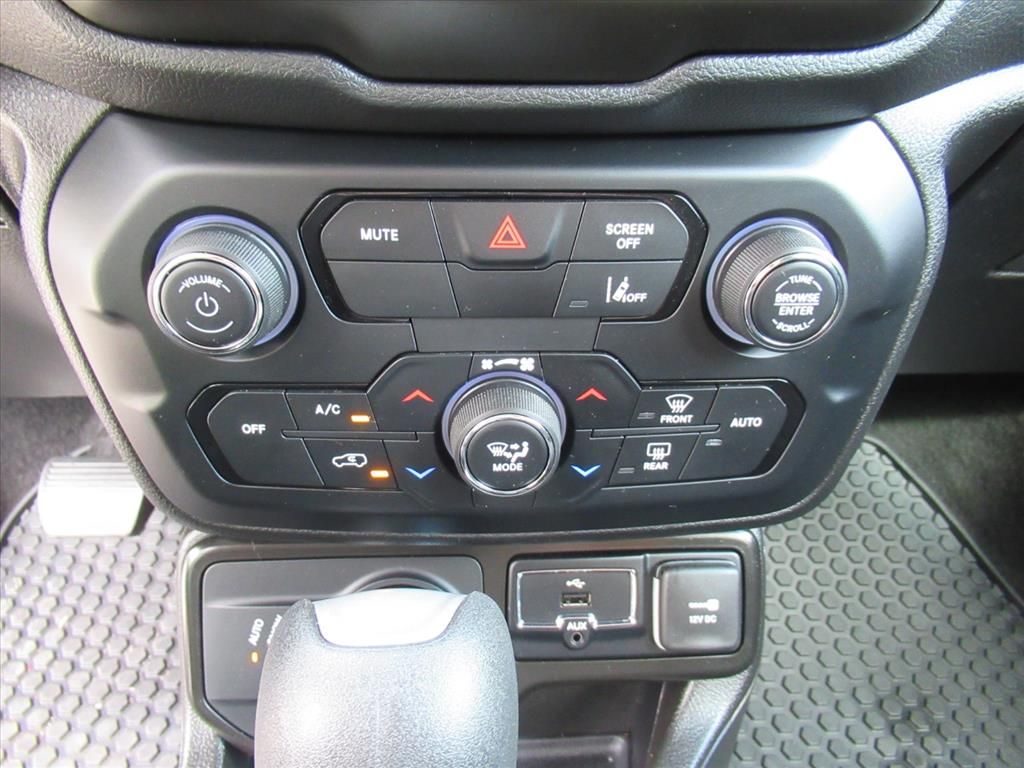 2023 Jeep Renegade Altitude photo 22