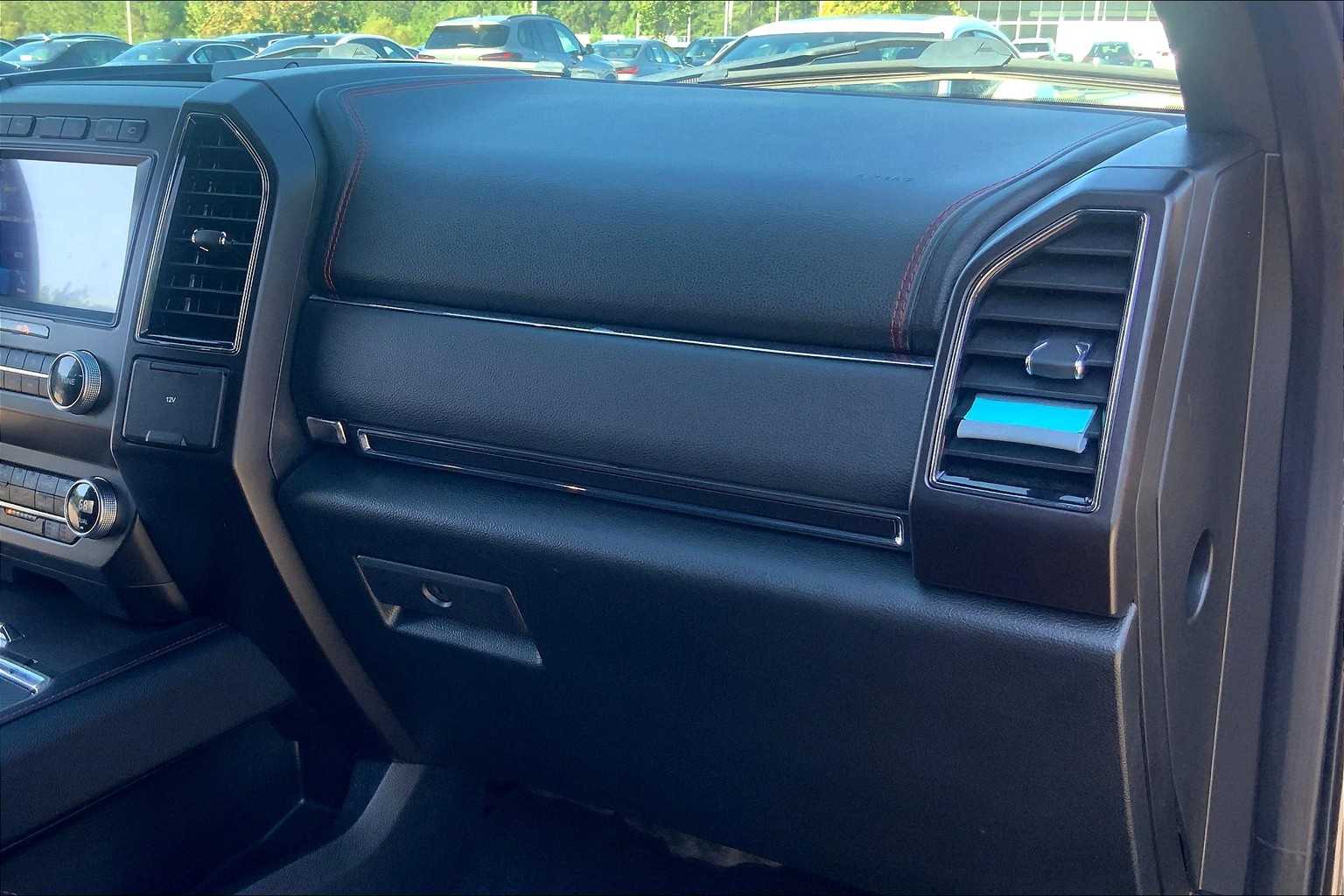 2021 Ford Expedition Limited photo 17