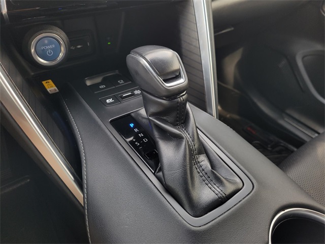 2022 Toyota Venza Limited photo 14